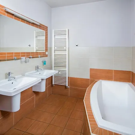 Vendégház Alzbeta Resort - Aqua & Wellness Lipótszentmiklós